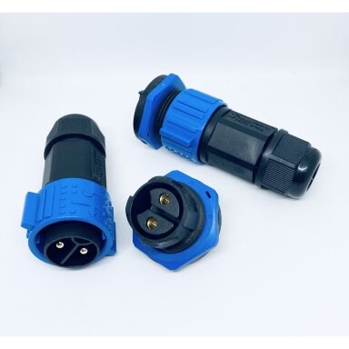 Rozetės kištuko komplektas, 12VC, 100A Rozetės kištuko komplektas, 12VC, 100A
